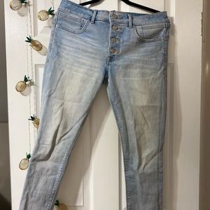 EXPRESS cropped light wash jeans